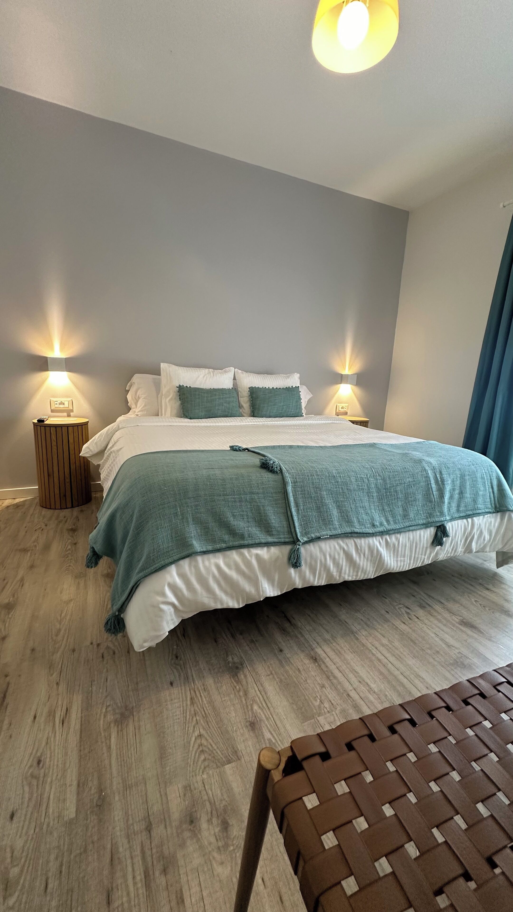 Coffres-forts dans les chambres, Wi-Fi gratuit, draps fournis