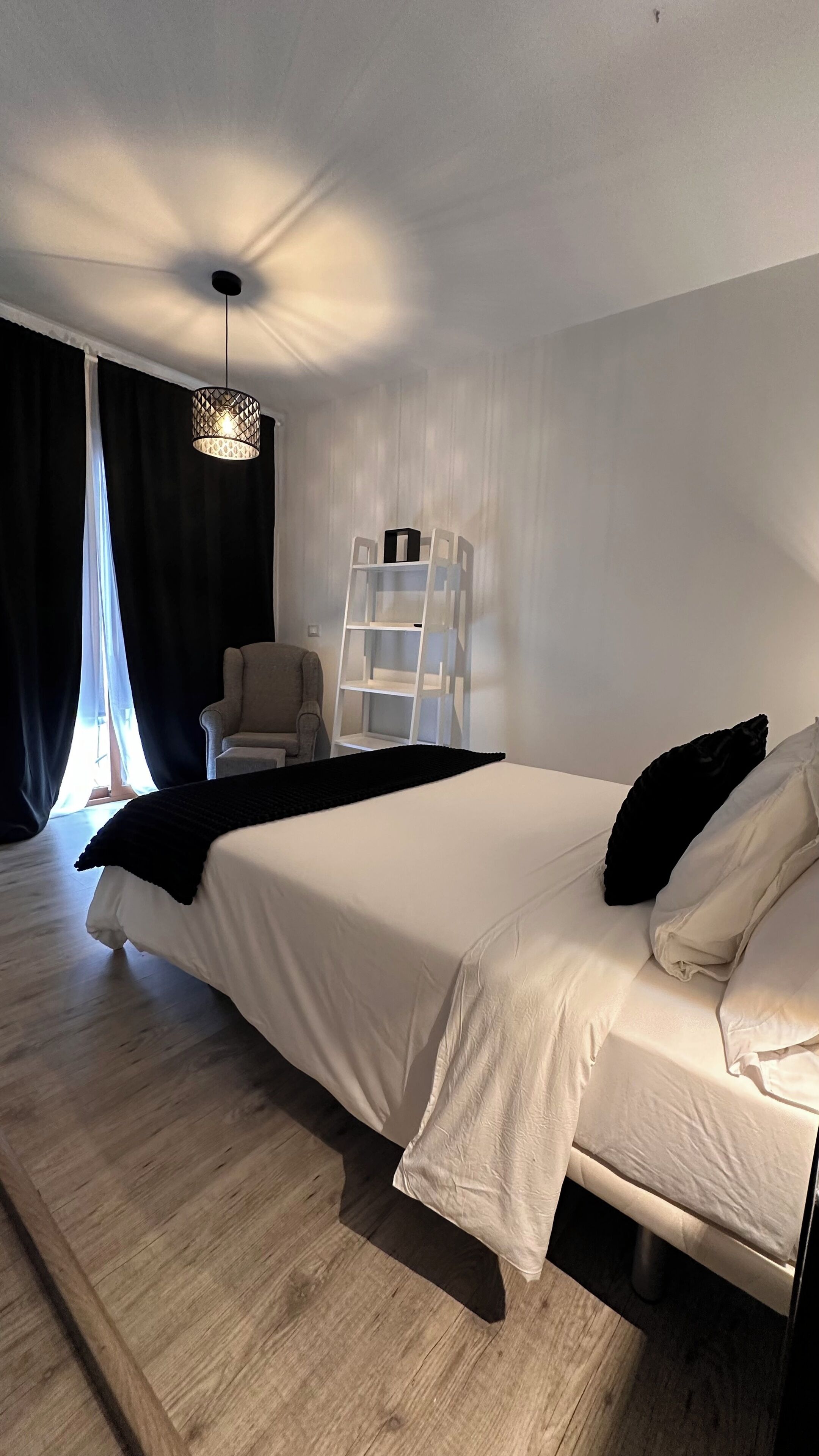 双人房, 阳台 | 客房内保险箱、免费 WiFi、床单