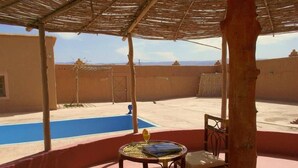 Outdoor pool - Kasbah Azimounde (Ait Sedrate Jbel El Soufla)