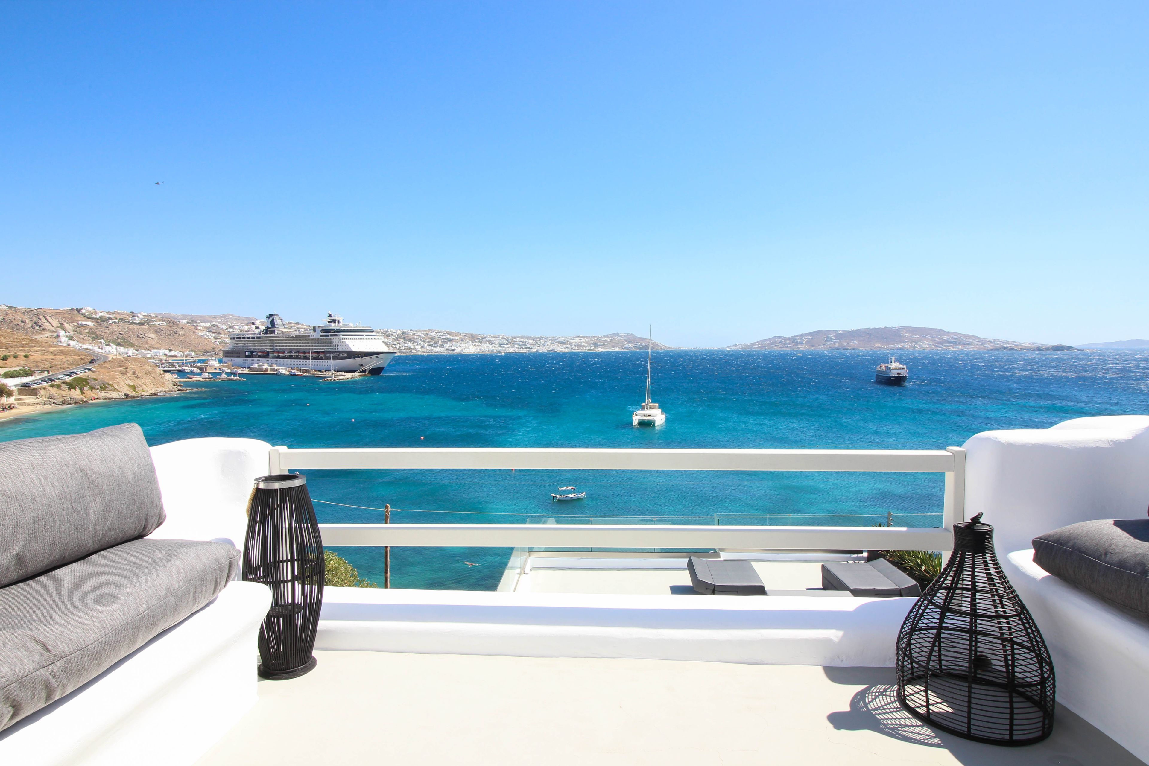 Luxury Duplex, 3 Bedrooms, Sea View | Balcony view