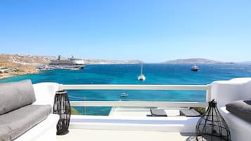Luxury Duplex, 3 Bedrooms, Sea View | Balcony view