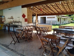 Free daily continental breakfast