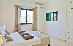 4 Schlafzimmer, Zimmersafe, Bügeleisen/Bügelbrett, kostenloses WLAN