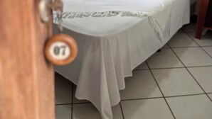 Dobbelt- eller tomannsrom – premium | Minibar, blendingsgardiner, wi-fi (inkludert) og sengetøy