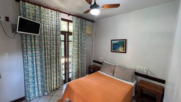 Minibar, blackout drapes, free WiFi, bed sheets