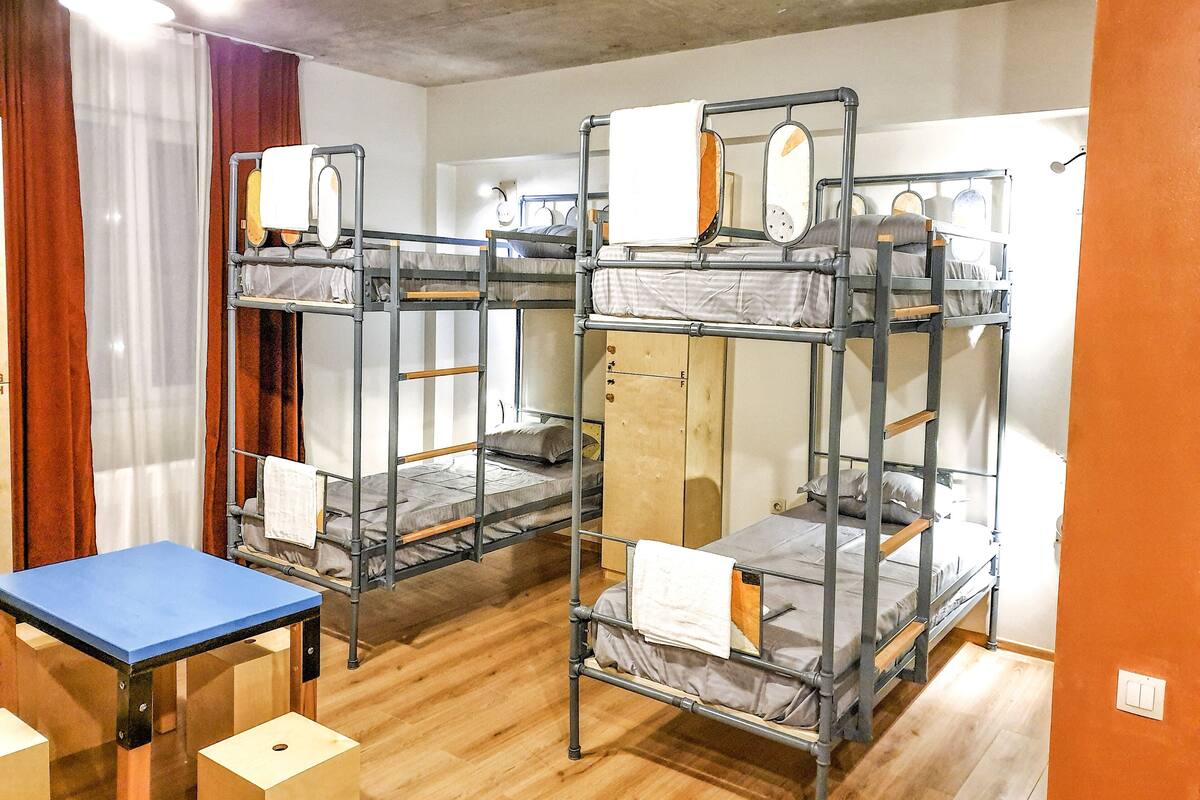 Gemeinsamer Schlafsaal, Nur Männer (8 guests)