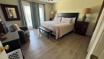 2 habitaciones, tabla de planchar con plancha, wifi y ropa de cama