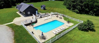 Bourbon Trail Bungalow, Cottage 55