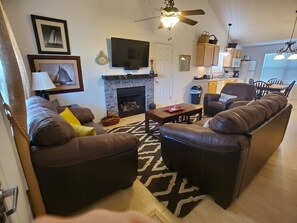 Télévision, cheminée