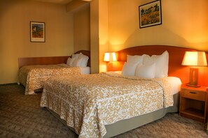 Junior Twin kamer | Individueel gemeubileerd, een strijkplank/strijkijzer, extra bedden