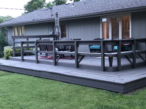 Outdoor dining - Ranch House Oasis... (Hutchinson)