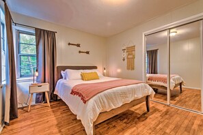 3 habitaciones, escritorio y espacio para trabajar con laptop 