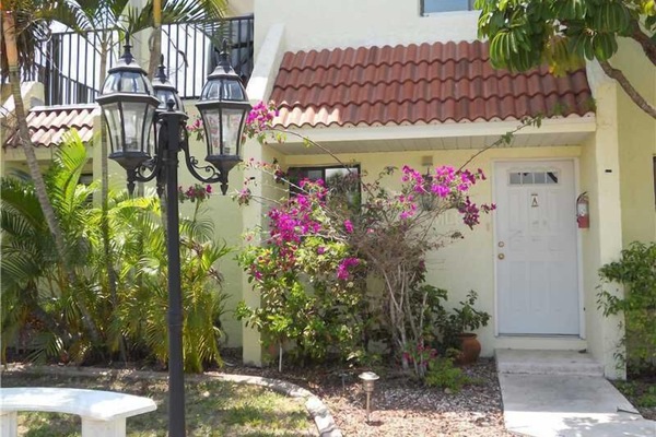 1781 Jamaica way
1st Floor