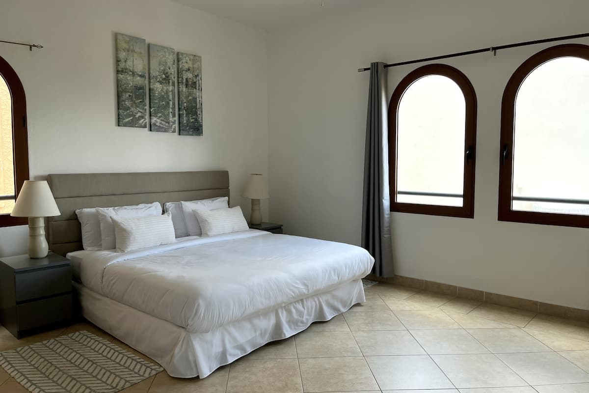 Deluxe Apartment, 1 Bedroom, Sea View | In-room safe, individually decorated, individually furnished, desk