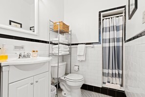 Shower, hair dryer, towels, toilet paper - Historic Loft in Downtown AU! LOCATION! Private Parking, Steps to Toomers Corner (Auburn)