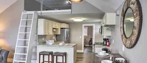 Fridge, microwave, stovetop, dishwasher