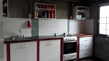 Réfrigérateur, four, four grille-pain
