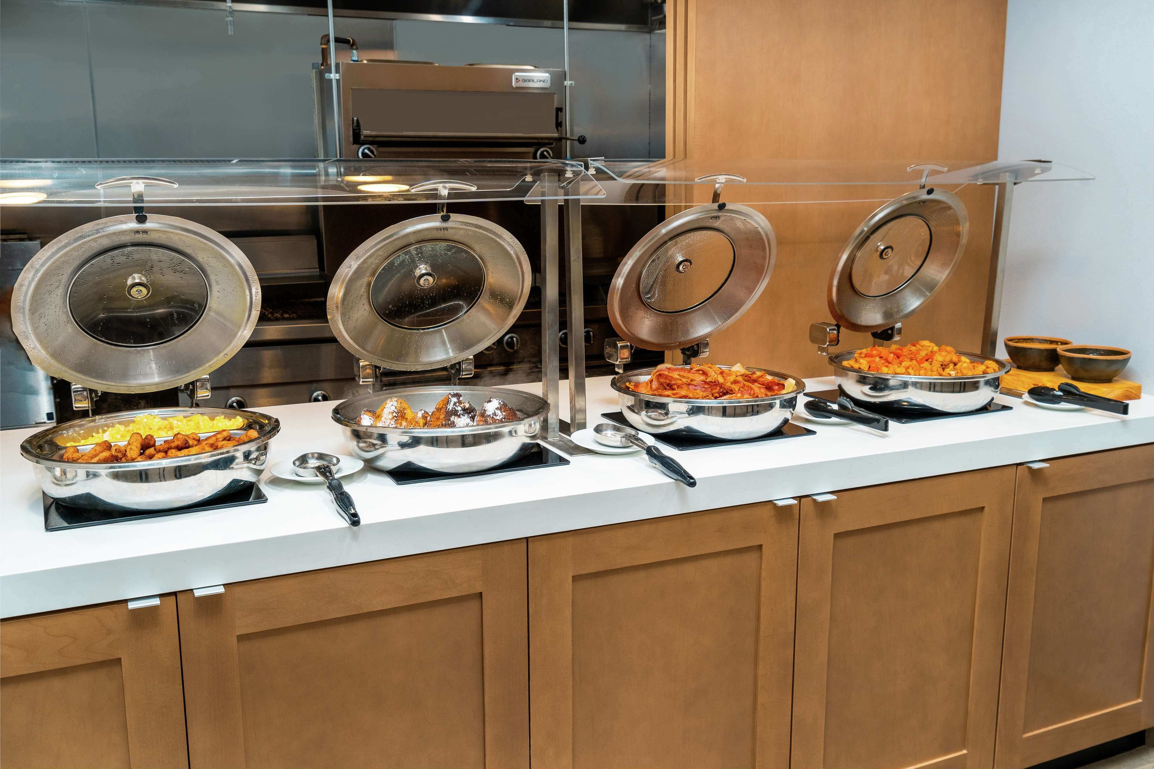 daily continental breakfast for a fee