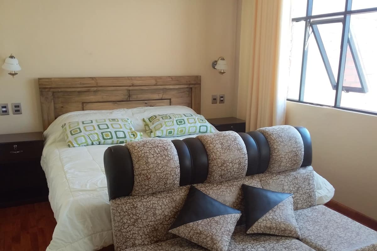 Monolocale Deluxe, 1 letto queen | 1 camera, insonorizzazione, Wi-Fi gratuito, lenzuola