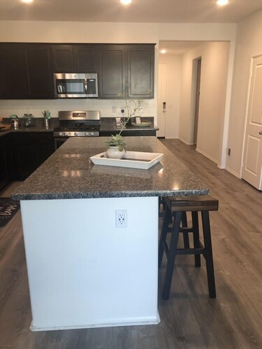 BEAUTIFUL NEW COZY HOME