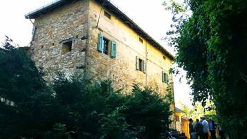 واجهة المنشأة