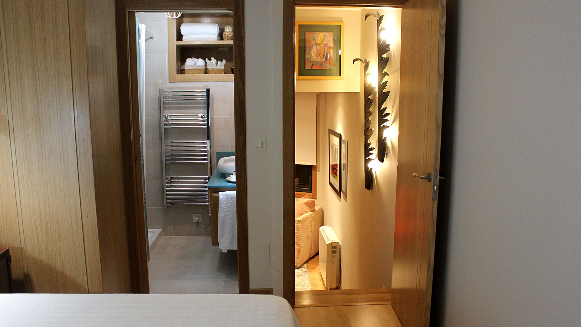 2 Schlafzimmer, schallisolierte Zimmer, Bügeleisen/Bügelbrett