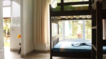 Dormitorio compartido económico | Internet por cable gratis y ropa de cama