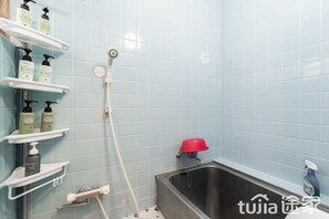 Hair dryer, towels