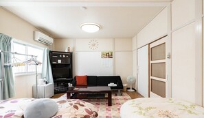 1 chambre, fer et planche à repasser, Wi-Fi, literie fournie