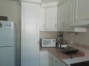 대용량 냉장고, 전자레인지, 쿡탑, 밥솥