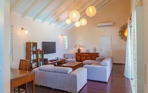 Téléviseur, lecteur de DVD