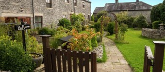 Derbyshire kotiin henkeäsalpaava ympäristö