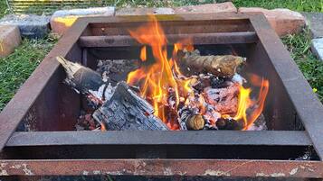 Cabin, Ensuite (Shepherd's Hut) | Bed sheets