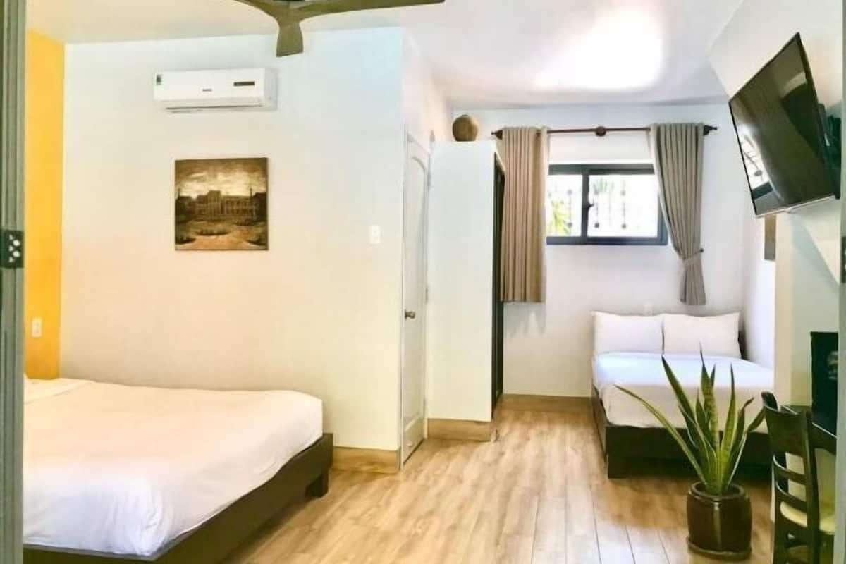 Een minibar, een kluis op de kamer, individueel gedecoreerd