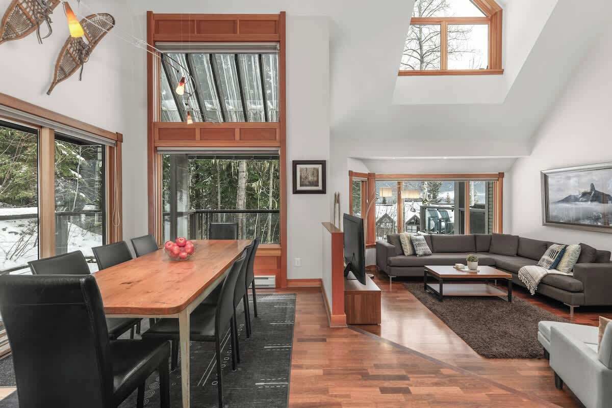 电视、壁炉、办公室