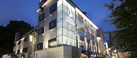 Front of property – evening/night