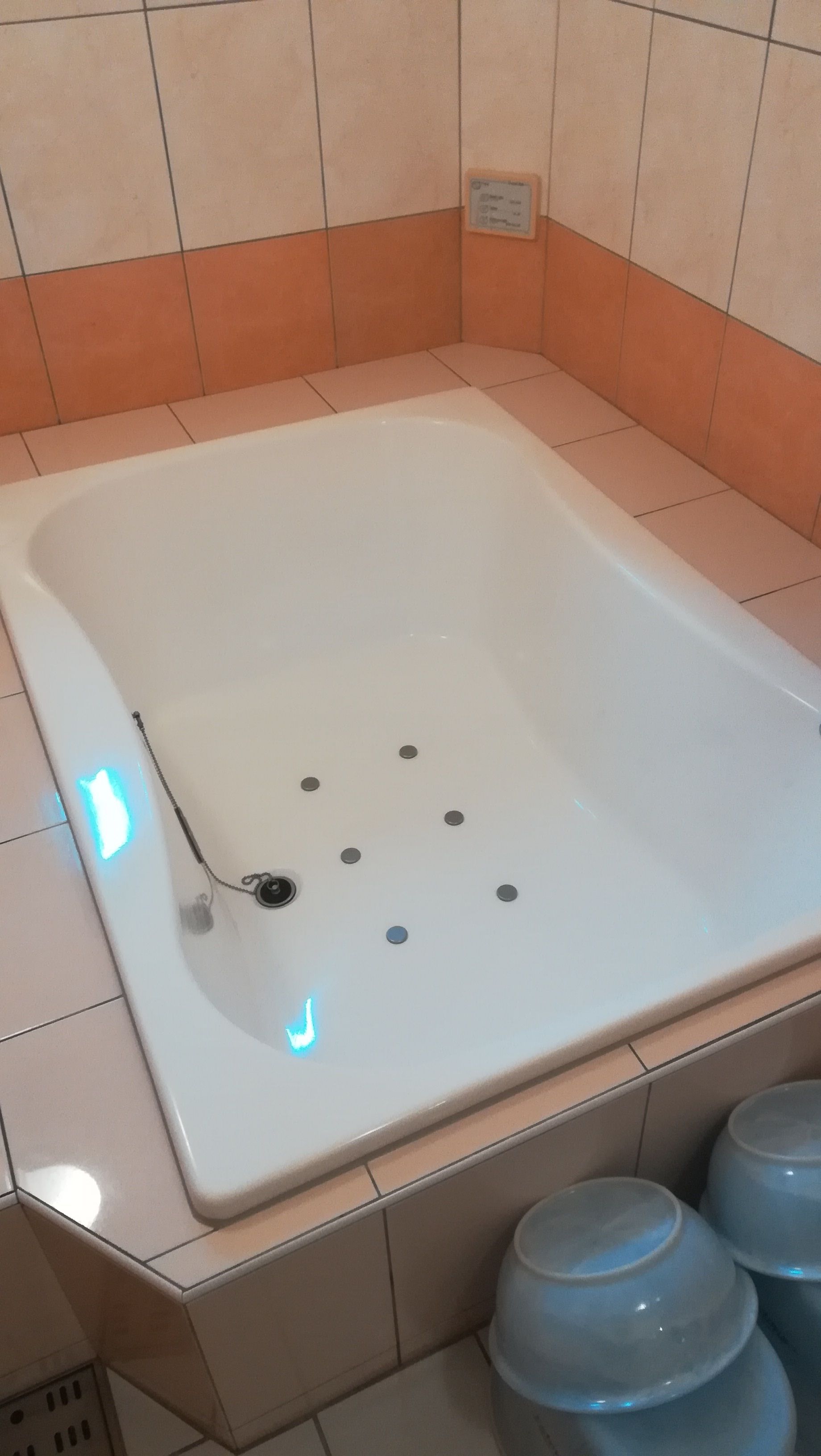 Bathtub besar