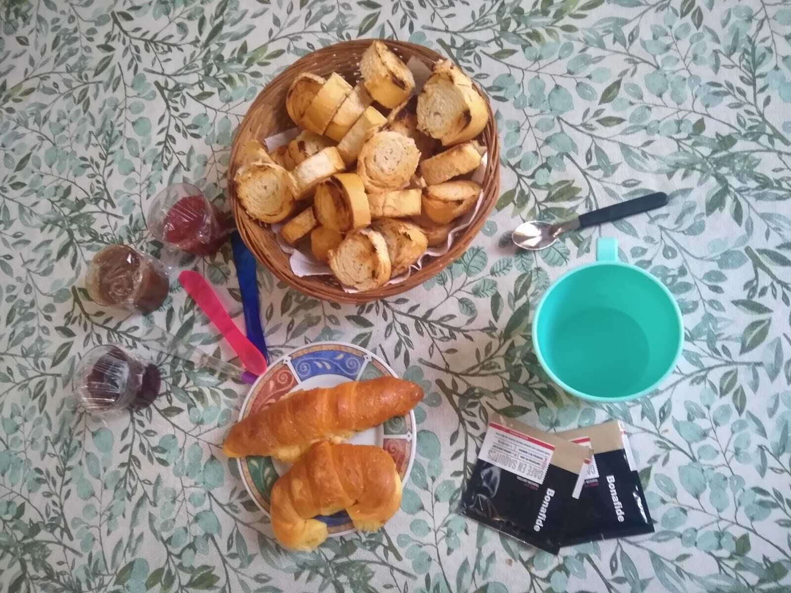 Daily continental breakfast (USD 3 per person)