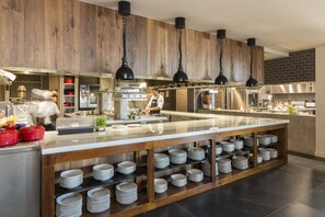 Dining - THE TERRACES OF ABAMA-SUITE 1 BEDROOM PARTIAL SEA VIEW (Guia de Isora, Tenerife)