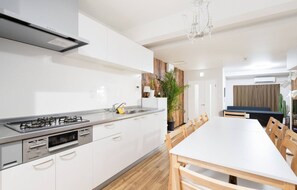 House | Private kitchen | Fridge, microwave, stovetop, cookware/dishes/utensils