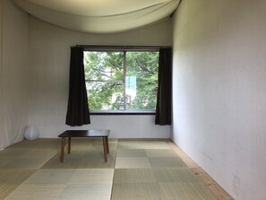 ห้องทราดิชันนัลทวิน (Japanese Style) | Wi-Fi ฟรี, ผ้าปูที่นอน