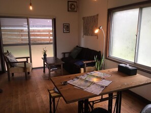 Living room - Fuji Matsuyama Base (Fujiyoshida)