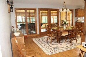 Dining - COUNTRY HOME WITH LLAMAS JUST OUTSIDE THE WINDOWS! (Bluffs)