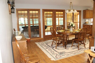 COUNTRY HOME WITH LLAMAS JUST OUTSIDE THE WINDOWS!