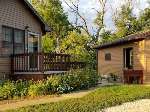 VOLLSTÄNDIG RENONVIERTES LANDHAUS MIT LLAMAS AUSSERHALB DER FENSTER!