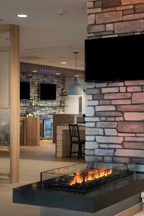 Lobby - Fairfield by Marriott Edmonton International Airport (Edmonton International Airport)