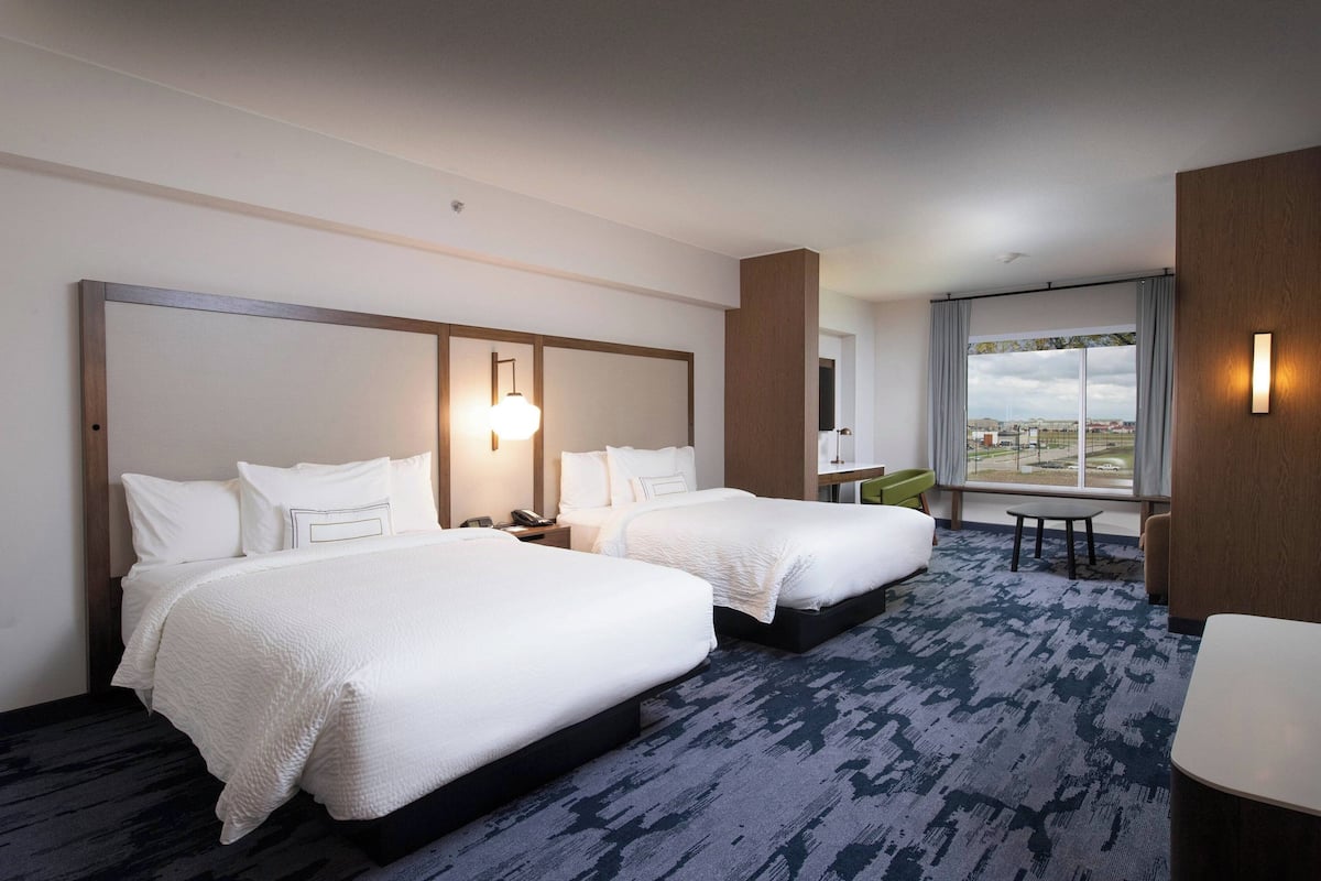 Suite, meerdere bedden | Luxe beddengoed, bedden met traagschuimmatras, individueel gemeubileerd