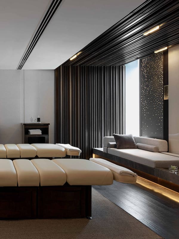 Salas de tratamiento para parejas, un sauna, baño turco
