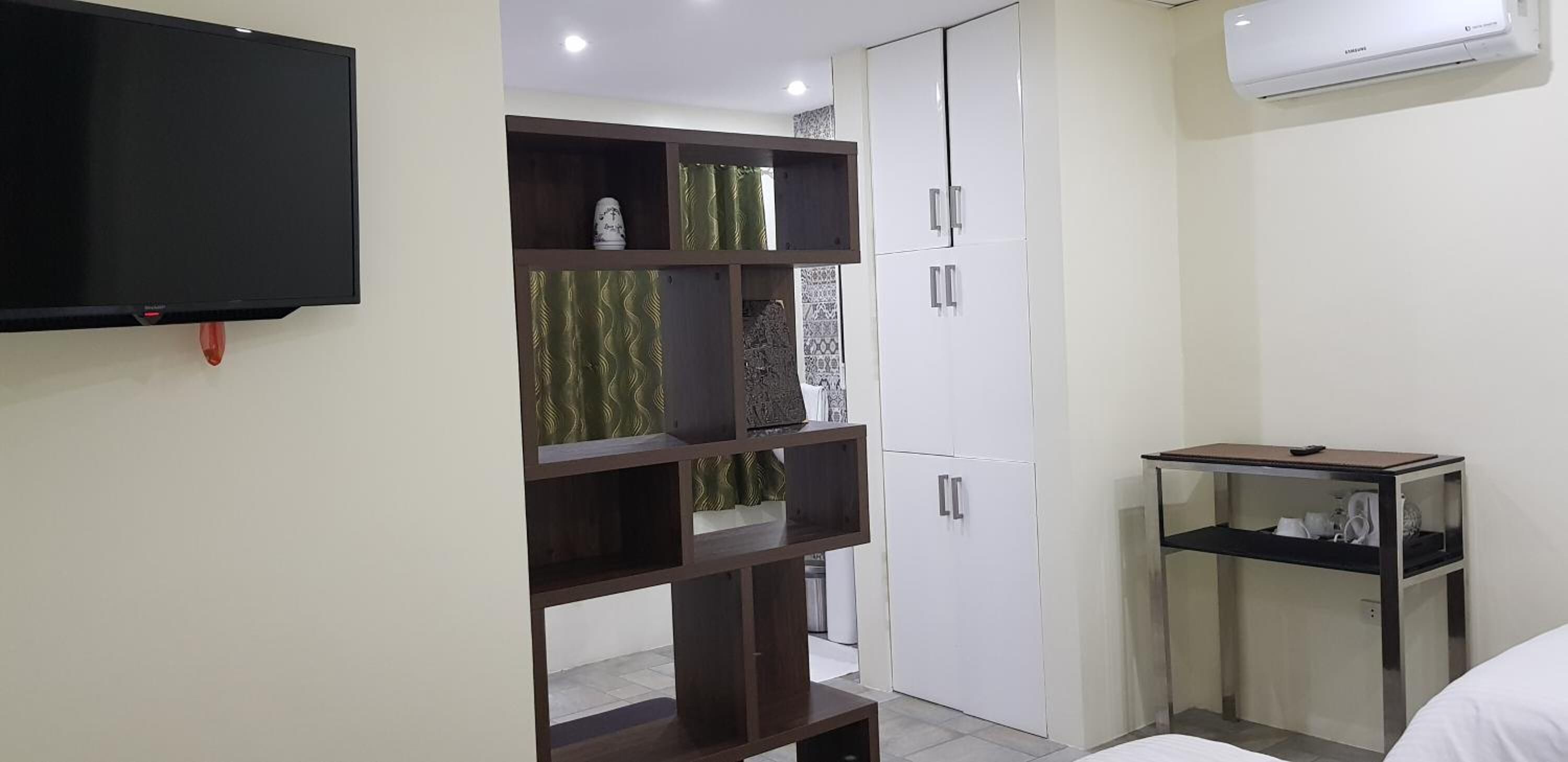 desk, iron/ironing board, free wifi, bed sheets