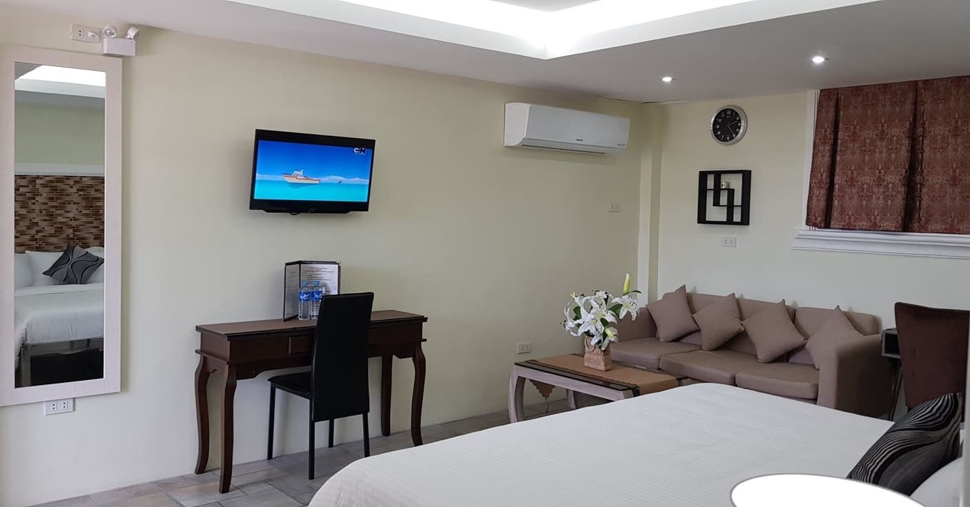 superior room | desk, iron/ironing board, free wifi, bed sheets